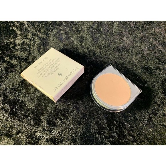 Mary Kay Timewise Dual-Coverage Powder Foundation - Picture 3 of 4